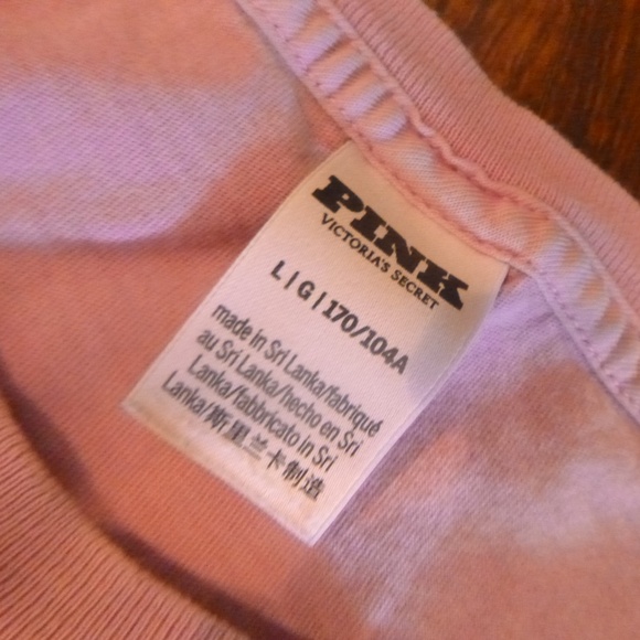 2 VICTORIA'S SECRET VALENTINE HEARTS & ROSES T SHIRTS SZ-L w/BONUS WRISTLET - Picture 10 of 16